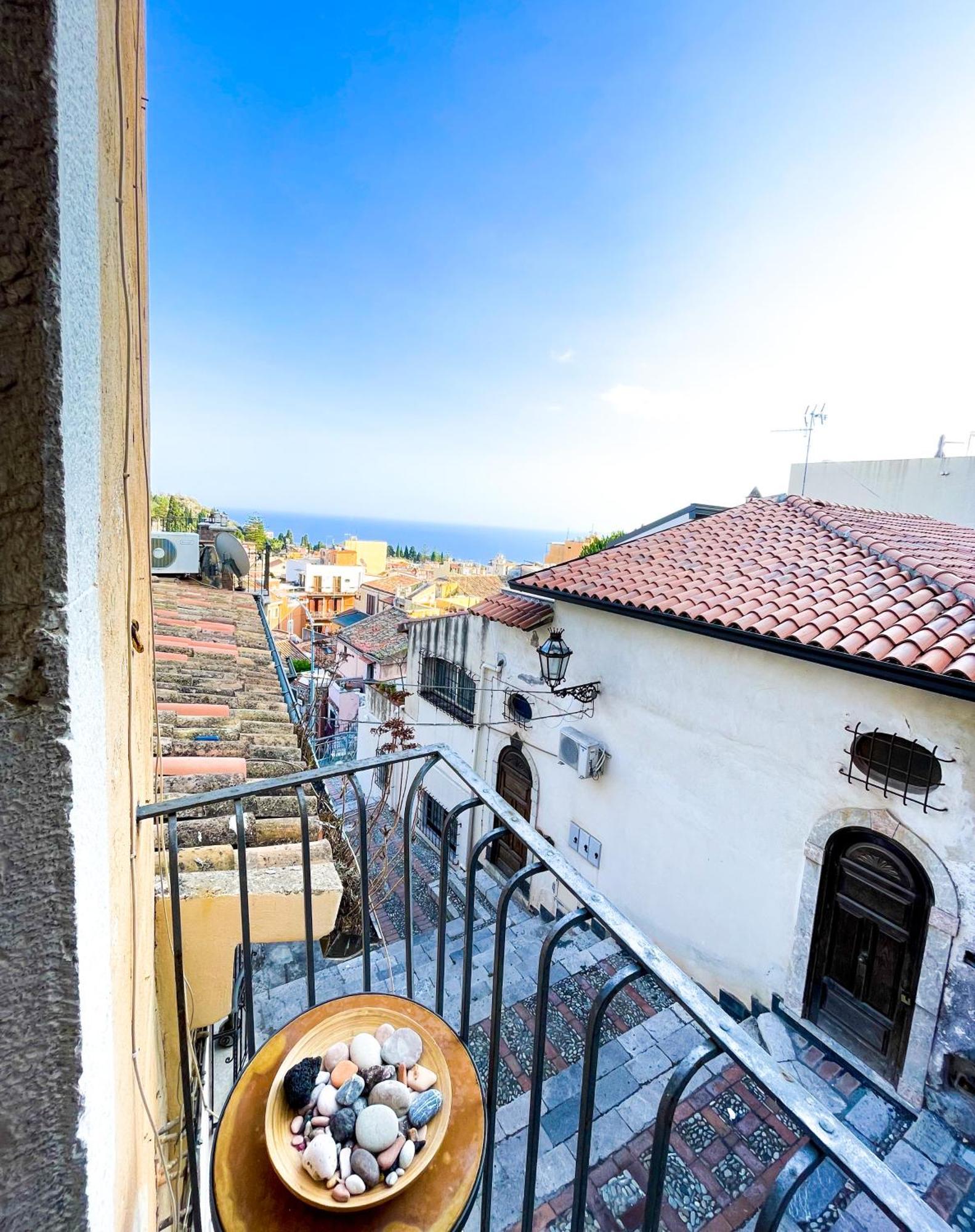 Panoramic Taormina Center Apartment Exterior photo