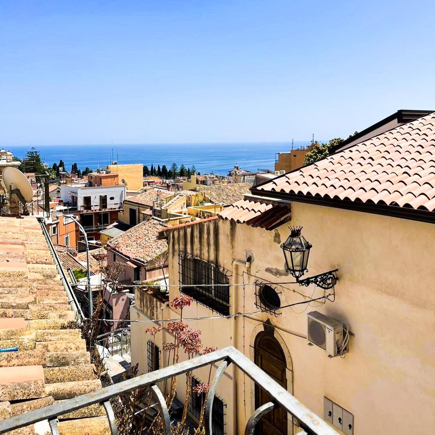 Panoramic Taormina Center Apartment Exterior photo